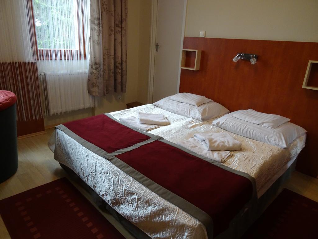 Fortuna Hotel Miskolc Camera foto