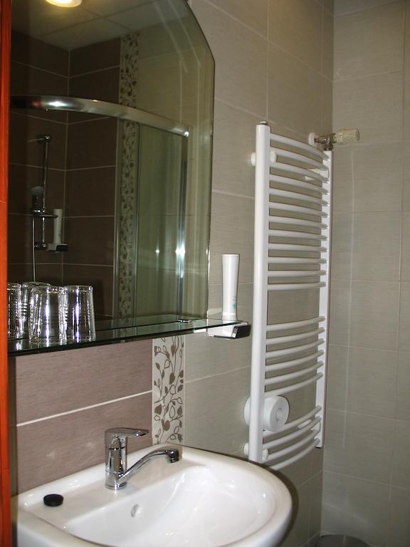 Fortuna Hotel Miskolc Camera foto